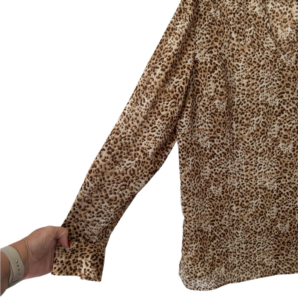 GORGEOUS   EMMA JAMES LIGHTWEIGHT ANIMAL PRINT BLOUSE     SIZE: 14   #K - Picture 3 of 6